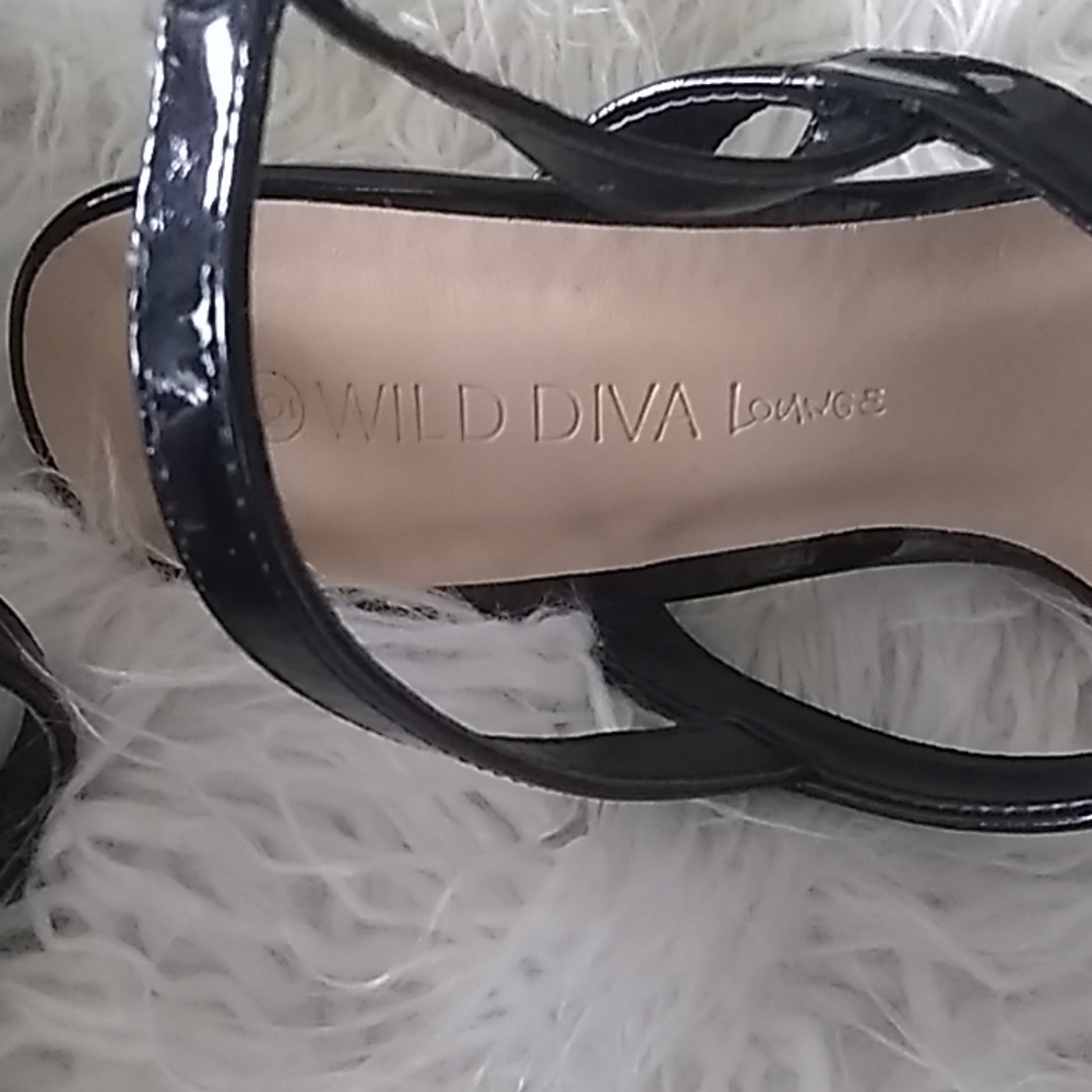 Wild diva 😍 casual sandals - Picture 4 of 4